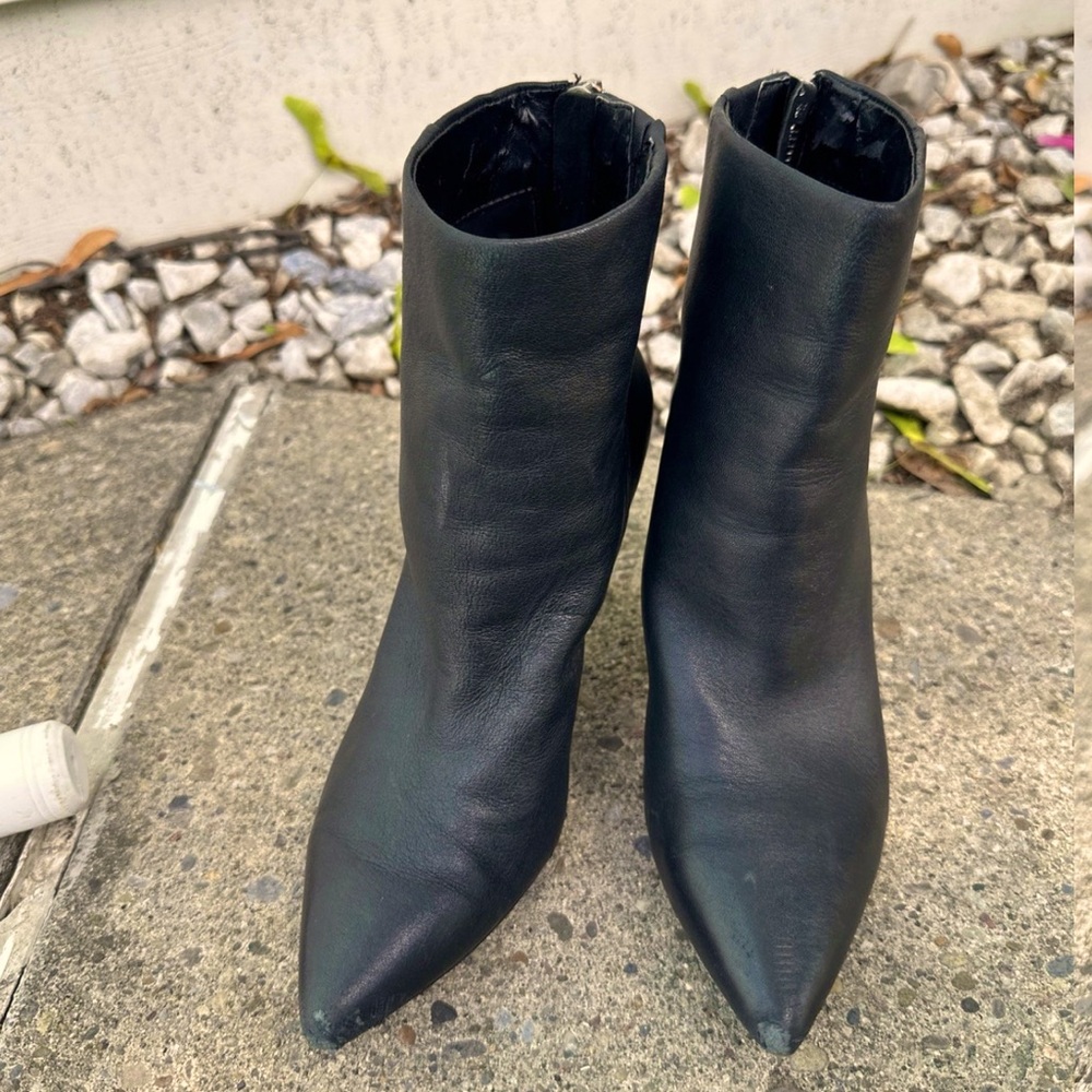 Kenneth Cole Black Booties Size 6.5